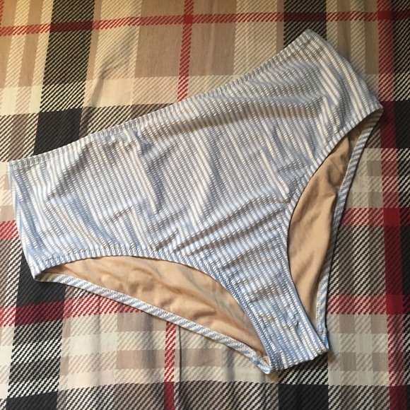 ๐ผ2 for $15๐ผ Swimsuit High Waisted Bikini Bottom - Picture 1 of 3